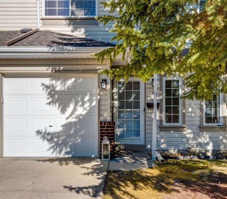 12 Millrise Green SW, Calgary, Alberta, T2Y3E8